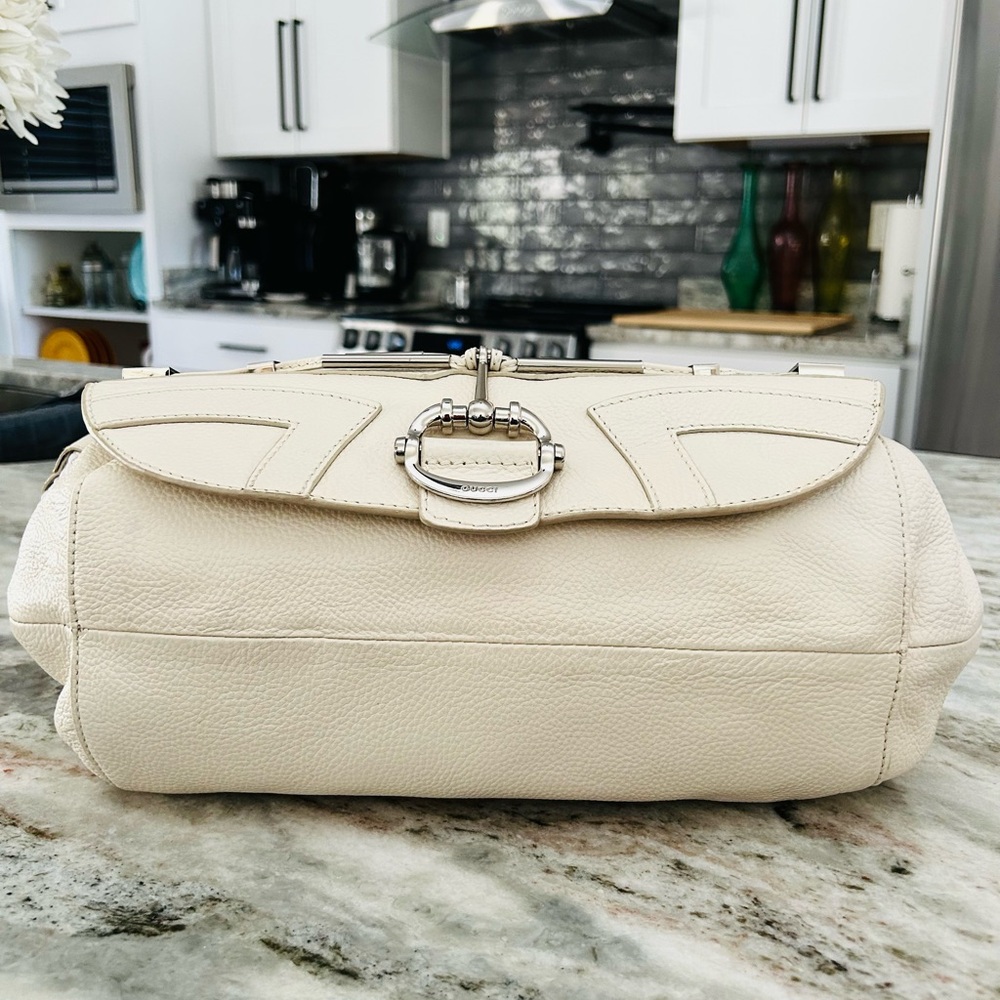 Gucci Authentic Off White Calfskin Leather Convertible Bag - Picture 5 of 15